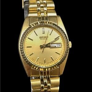 Seiko classic dress watch for women. Like new
